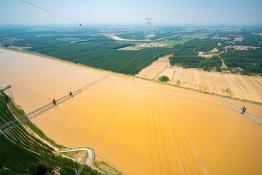 高空驗(yàn)收——1000千伏榆橫—濰坊特高壓輸電線(xiàn)路