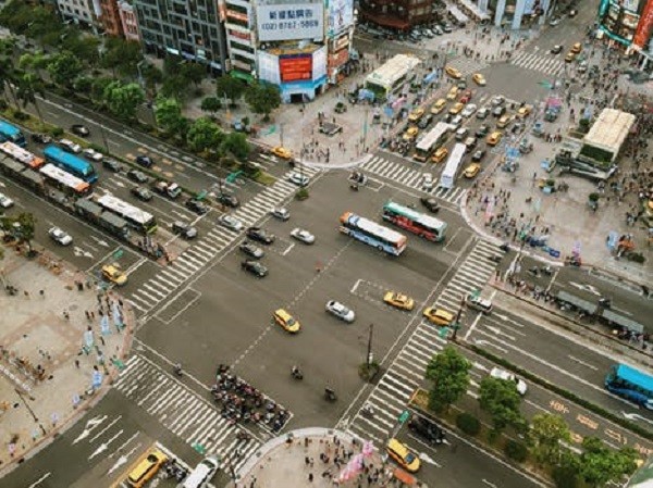 無(wú)線(xiàn)充電革命正悄悄萌芽 充電樁能否保其身？