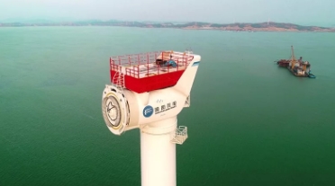 重磅！全球風輪直徑最大抗臺風型風電機組成功吊裝！