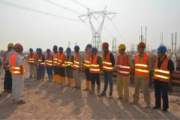 巴鐵缺電怎么辦？中國(guó)為它建造世界第二的線路！