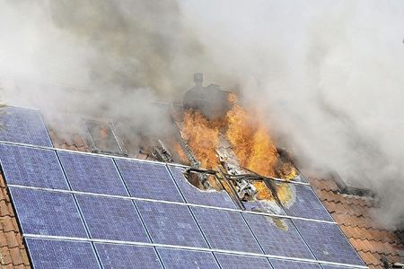 夏天到了 火災事故頻發(fā) 光伏電站如何防火？