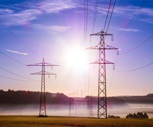 特高壓交流輸電：長(zhǎng)距離、大容量、低損耗、互聯(lián)互通