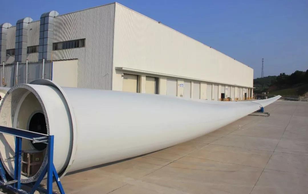 72米長、LCOE最低！國內(nèi)首款海陸兩用風(fēng)電葉片成功下線