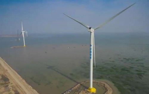 天津南港海上風(fēng)電場一期首批風(fēng)力發(fā)電機并網(wǎng)發(fā)電