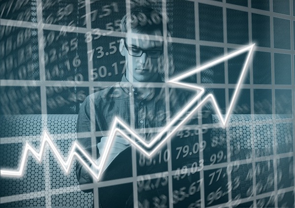 逆勢(shì)上市漲停 這兩家光伏企業(yè)有何秘訣？