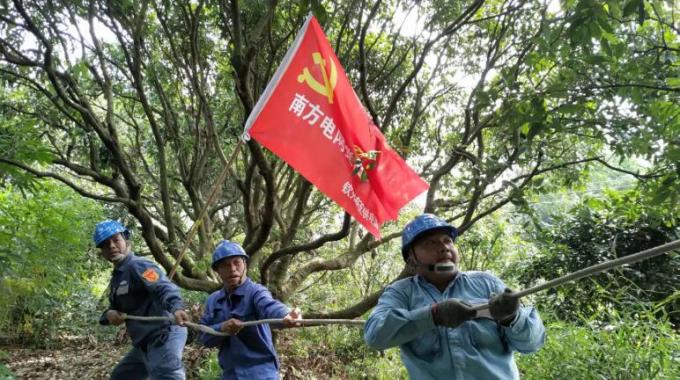      9月17日，該局組織搶修人員544人次、車輛154臺次，成立了9支黨員突擊隊、8支青年突擊隊投入到搶修復電戰(zhàn)役中。