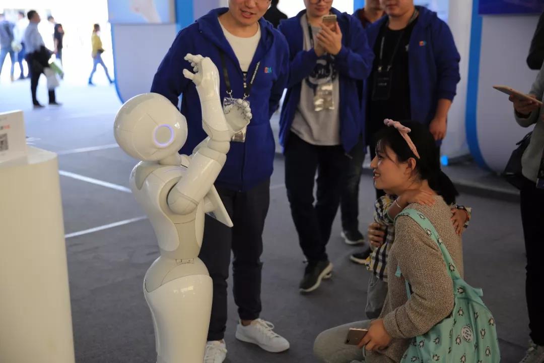 人工智能，從這里走向世界